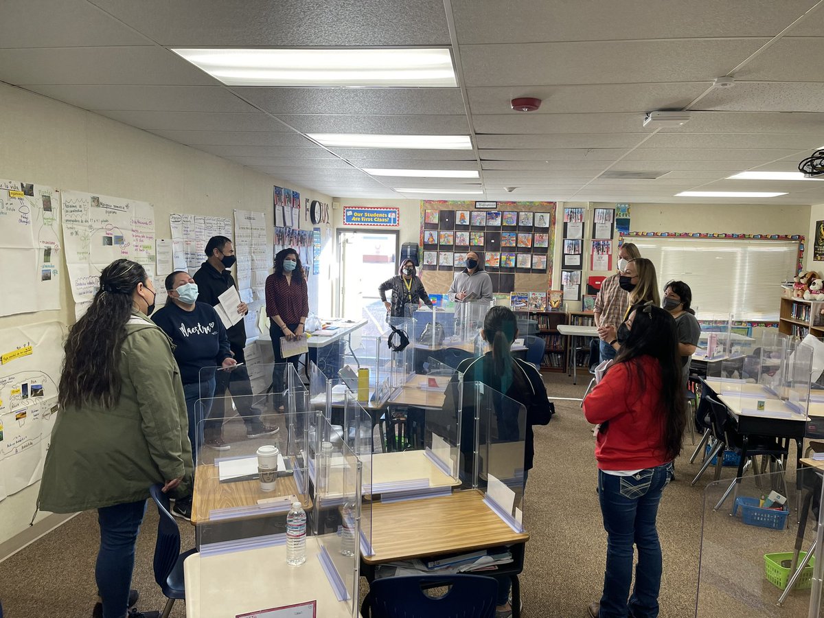 frankpaulriders's tweet photo. Frank Paul teachers receive follow up training to strengthen their GLAD strategies repertoire during our PD Day. @AlisalUSD @frankpaulriders @steph8coffin @MaextraLilia #alisalfuerte #riderpride https://t.co/WB8sNGTbYf