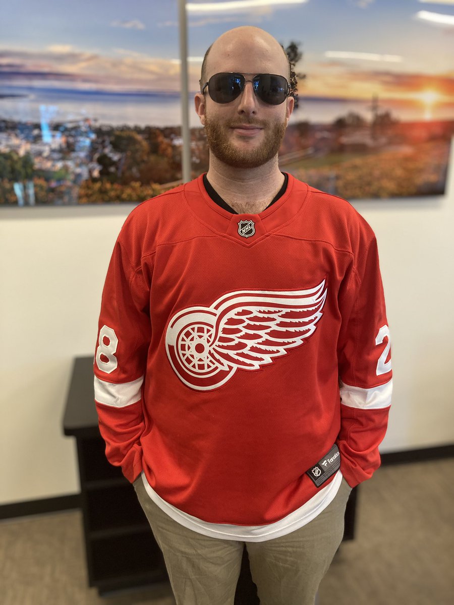 bwilks28's tweet photo. Heyyyyyy batter batter batter, swing batter!
Cameron Frye’s (Not) Day Off, for Halloween at the office.
#saveferris #LGRW #halloween #swingbatter #ferrisbuellersdayoff #letmycamerongo https://t.co/fK4ODrkyVR
