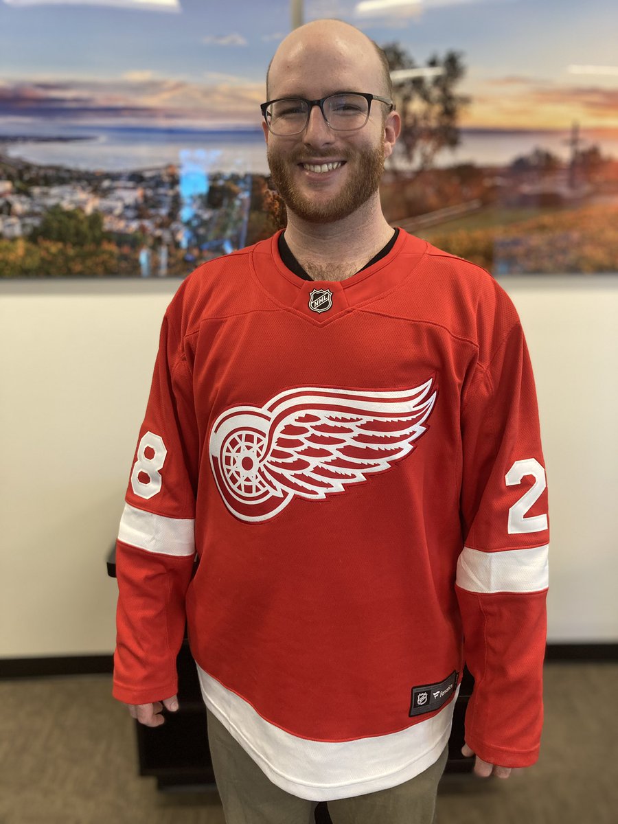 bwilks28's tweet photo. Heyyyyyy batter batter batter, swing batter!
Cameron Frye’s (Not) Day Off, for Halloween at the office.
#saveferris #LGRW #halloween #swingbatter #ferrisbuellersdayoff #letmycamerongo https://t.co/fK4ODrkyVR
