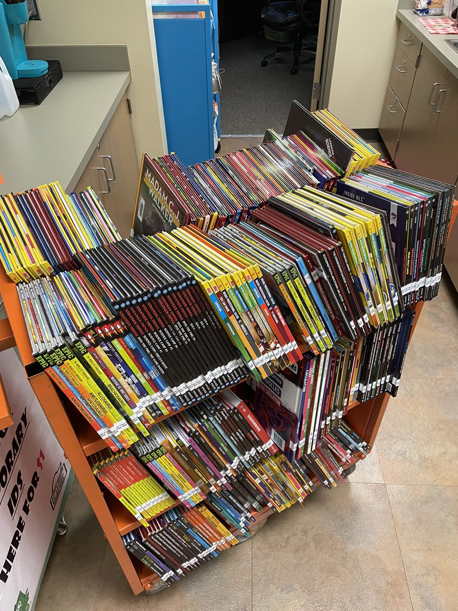 MCJHgatorsRead's tweet photo. New non-fiction books are coming to the shelves soon! @MCJHGators @KTbookchick @katy_libraries https://t.co/1MqtkY14mD