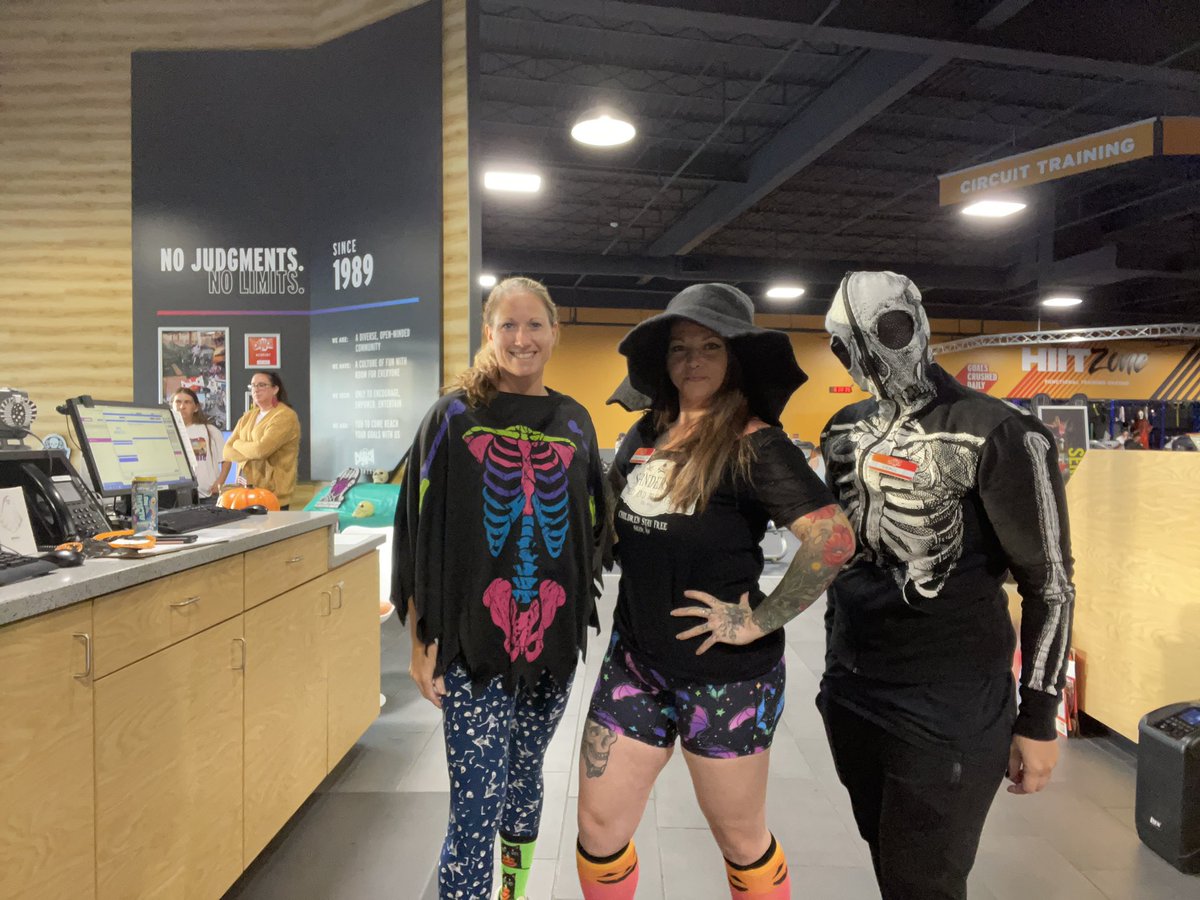 CrunchNewport's tweet photo. #crunchnewport holy bones bats and witches! That’s a good lookin crew https://t.co/PsHoCF944F
