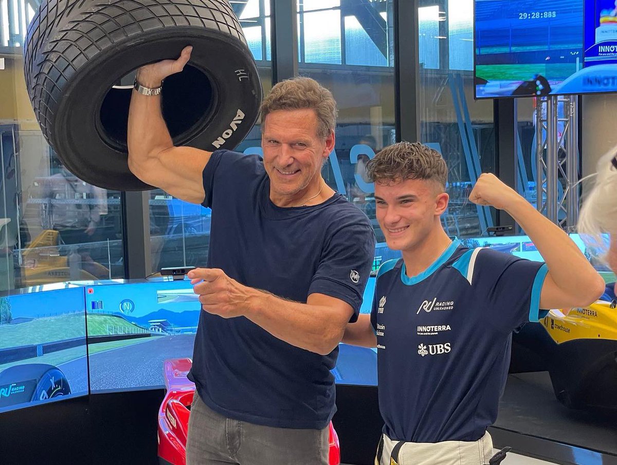 ferati_jasin's tweet photo. Ich habe mich gefreut an der Eröffnungsfeier der @racingunleashed_ in München dabei zu sein und viele neue Leute kennen zu lernen https://t.co/KuAgesdNiz