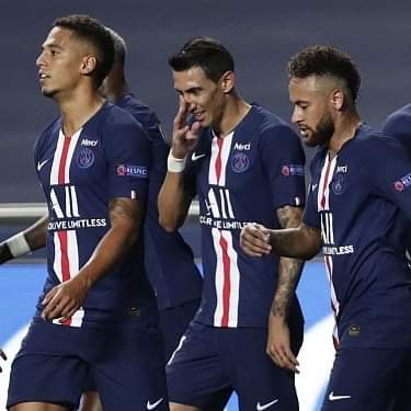 PSG_Nepal's tweet photo. Halftime
PSG-0 1-LILLE
Let's Go PSG😤

#WeAreParis https://t.co/KnJYXBvsx7