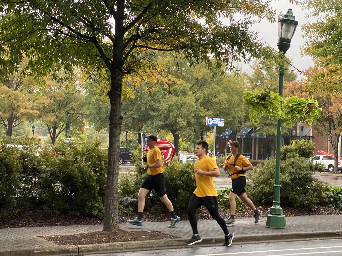 ChattanoogaPD's tweet photo. #ChattPD cadets &amp; training staff ran, walked, or did a little of both with @TeamRWB for 11 miles of the #OldGloryRelay which is an epic journey where 5,000 veterans and supporters work together to carry the American flag through 9 states in honor of America’s veterans. https://t.co/YfvHxucVy9