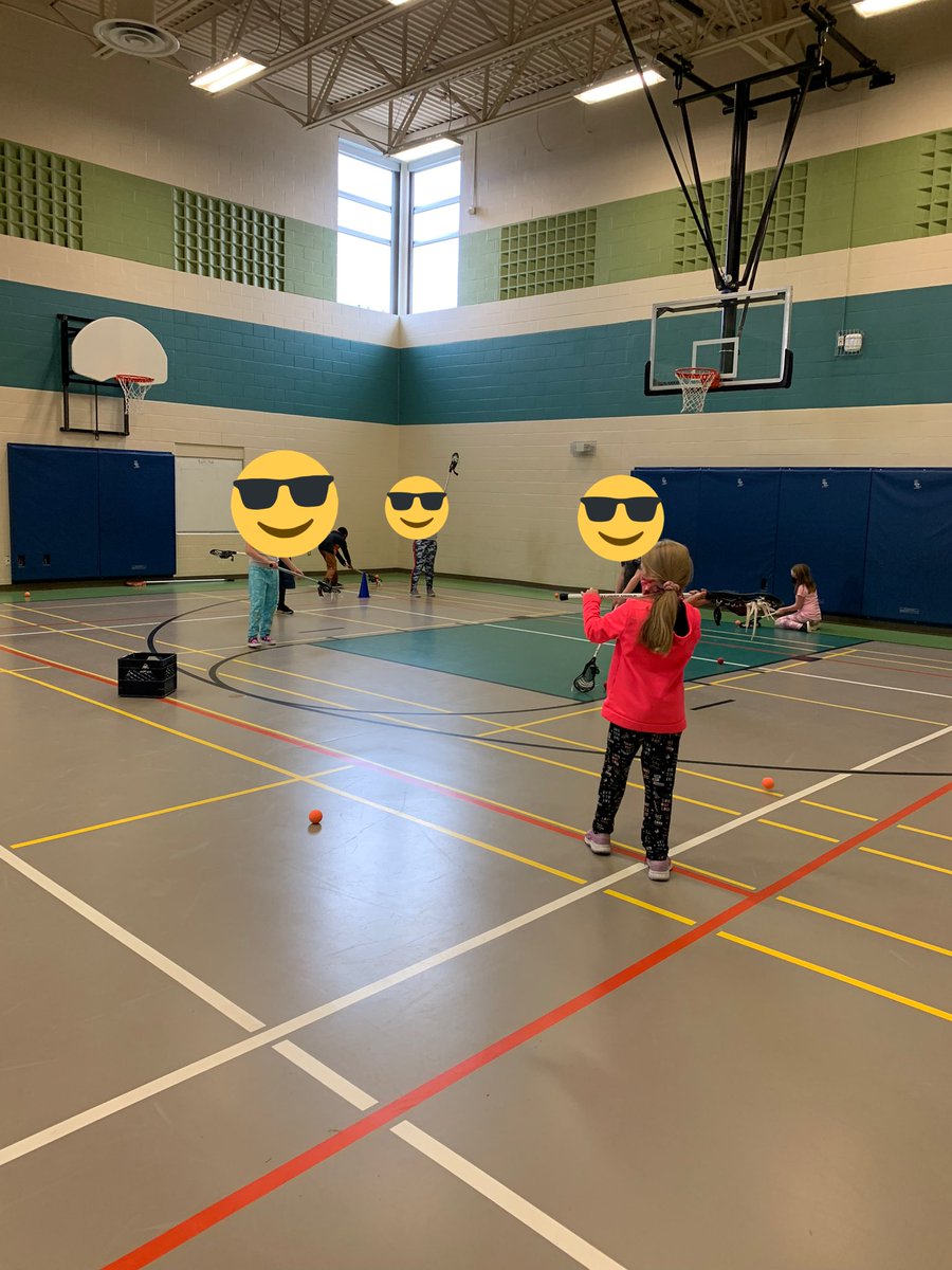 cariadteach's tweet photo. What a wonderful week learning lacrosse here at @allistonunion! So thankful to mr. Rollings for sharing his passion with us! #scdsb https://t.co/JE9kPTkS8u