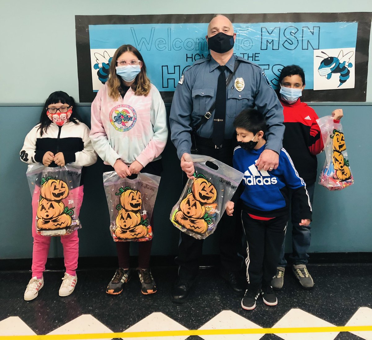 MBernal616's tweet photo. Officer Matt Flynn brought bags of Halloween candy to our class today! Thank you for always going above and beyond! @HowellPolice @HowellTwpMSN #halloween #howellschools https://t.co/97uKoaWjhX