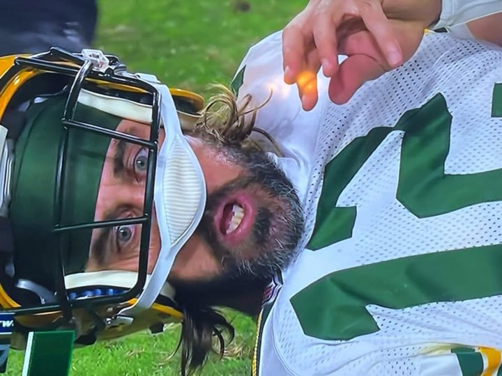 davidap83's tweet photo. @AaronRodgers12 When they disturb you while you’re cleaning your room #TNF https://t.co/0e6ZIeEOdf