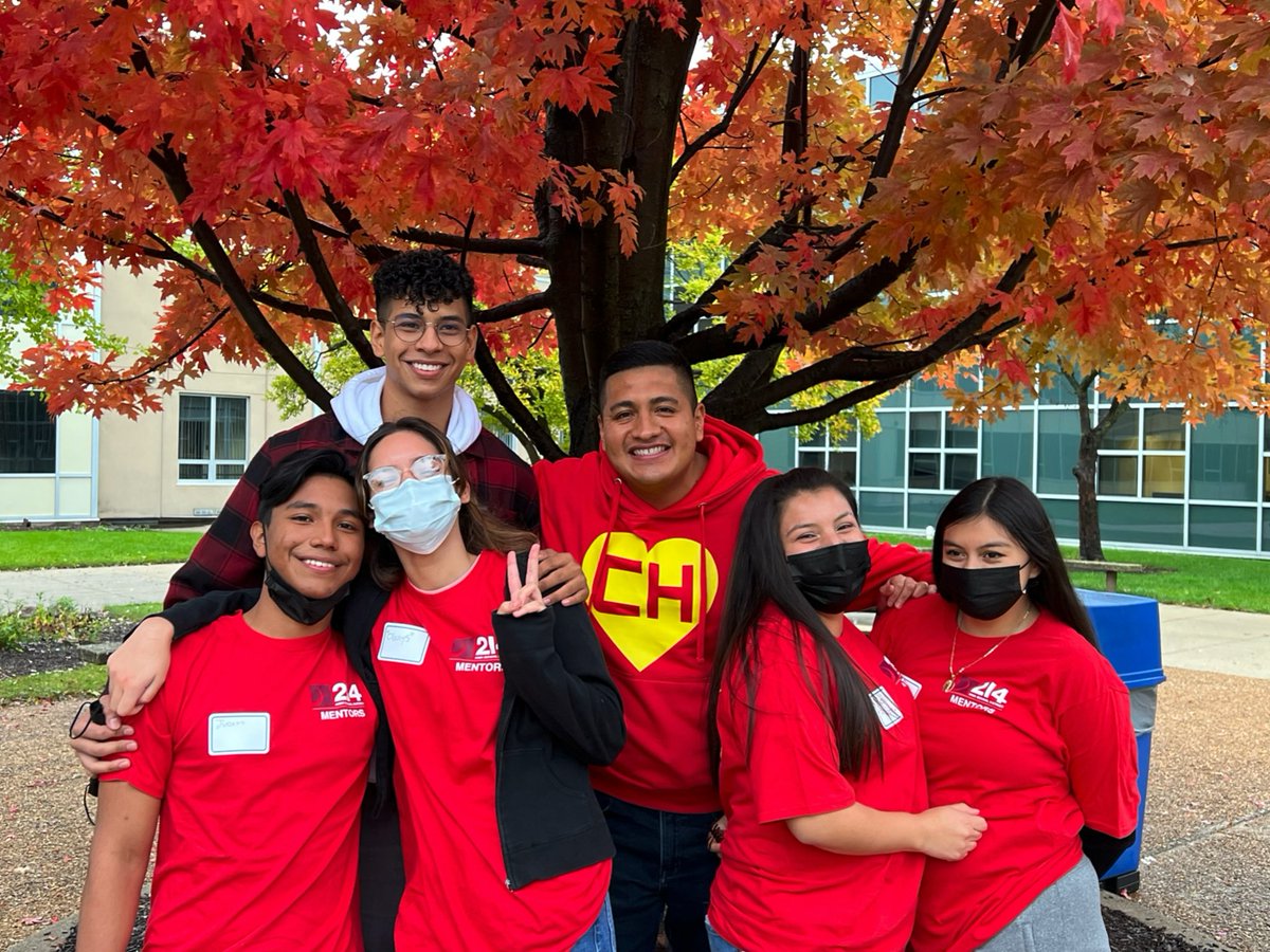 You can bet your bottom dollar that being Multilingual is their SUPER POWER, and we’re proud of our <a href="/Wheeling_Cats/">Wheeling High School</a> and <a href="/District214/">District 214</a> students for it!!! Thank you for having us, Mrs. Aponte &amp; Newcomer center, and thanks <a href="/ElMrFuentes/">Arturo Fuentes</a> for leading the squad today 👊🏻😼