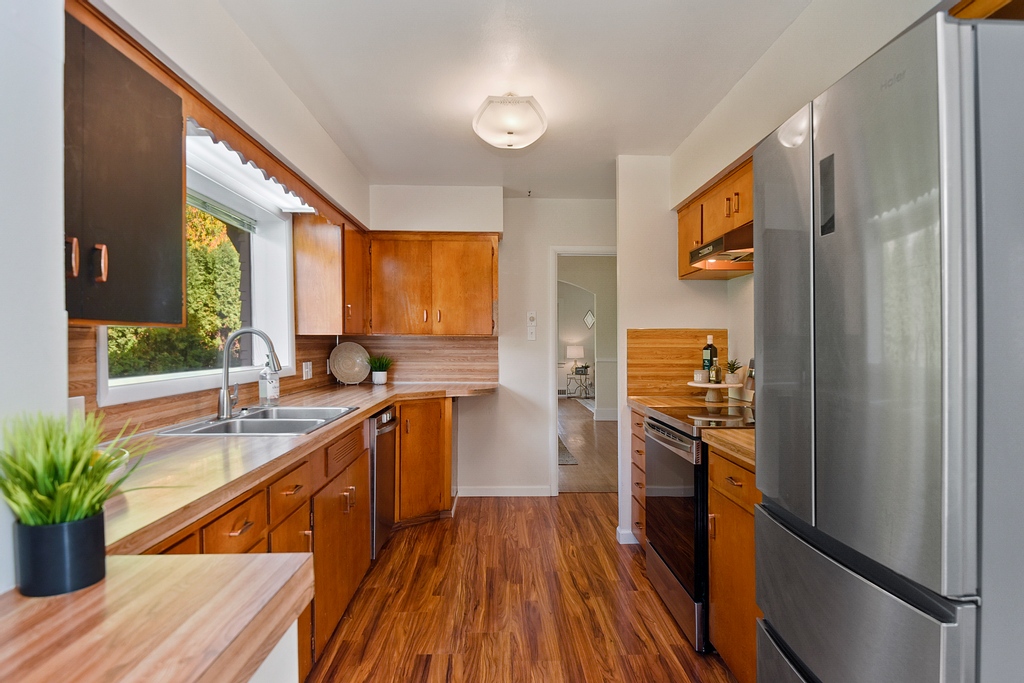BoisesBestRE's tweet photo. 🔴 Just Listed!! 🔴

Craftsman Style in Coveted "Historical District"

1308 Cleveland Blvd
4 Beds 
2 Baths
2392 Sq Ft

Don't miss your chance to visit this charming home 
Saturday, Oct. 30th from 11 AM to 1 PM for an Open House with Leigh Wilson

💯Leigh Wilson
📞208-472-8606 https://t.co/vvaZtz7U6n