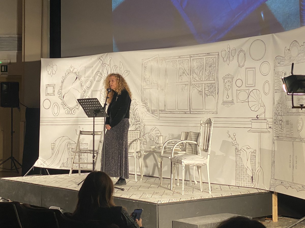 Eccoci a <a href="/inQuieteFest/">inQuiete</a> <a href="/LaLipperini/">Loredana Lipperini</a> legge “L’incubo di Hill House” di #ShirleyJackson 🏠
<a href="/EmonsEdizioni/">Emons Libri & Audiolibri</a>