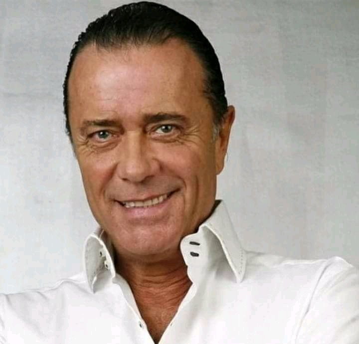 giampiero661MJ's tweet photo. #taleequaleshow #GianniNazzaro #PerderelAmore  Finalmente a Tale e Quale Show è stato ricordato il grande Gianni Nazzaro RIP 🙏🙏🙏🙏🙏 https://t.co/3XQCjPGmNm