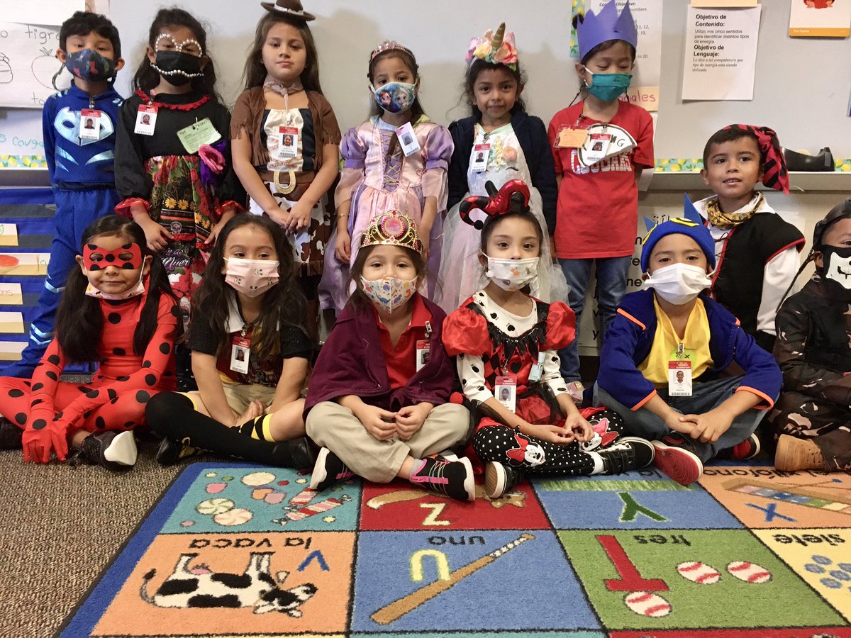 MsPerale's tweet photo. Today we had the greatest book characters in kinder! #RedRibbonWeek @KennedyCougs https://t.co/OGNmck6cl4