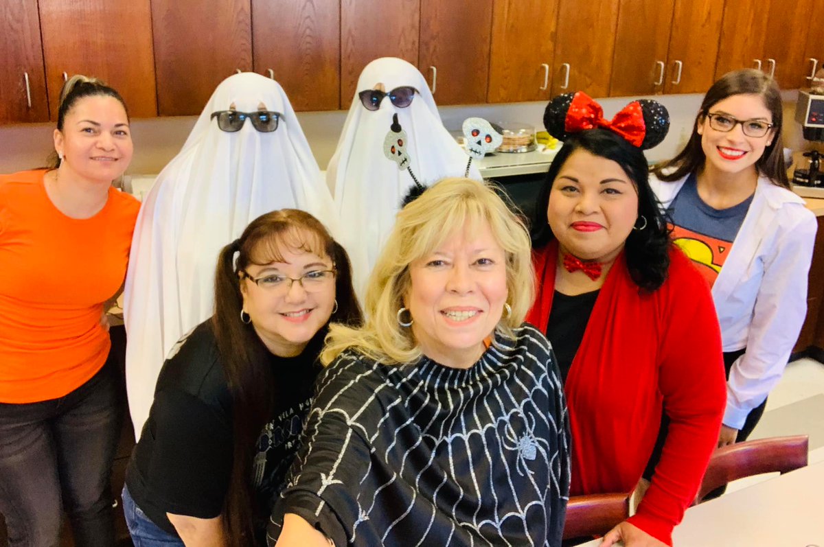EdwardsAbstract's tweet photo. Thank you to all at the Edinburg office for dressing up in your favorite Halloween costume! There were ghosts, goblins and witches galore 🎃 https://t.co/uD1jxr57XP