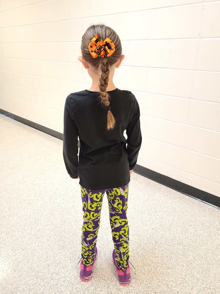 MathNerdCoop's tweet photo. Orange and Black Spirit Day yesterday @Thalia_Ele
"Say Boo to Drugs" 🧡🖤
@piccoli_heather @sheabeteachin
#justsayno #RedRibbonWeek
#redribbonweek2021 #orangeandblackspiritday #saybootodrugs https://t.co/JSwKf8peC2