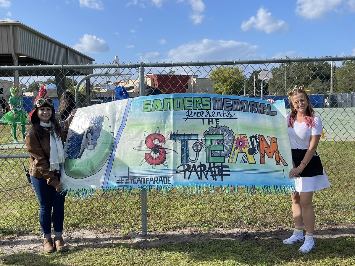 Another year, another steam parade! ❤️💚💙🖤 <a href="/SandersSMES/">Sanders Mem Elementary, Pasco's 1st STEAM Magnet</a>