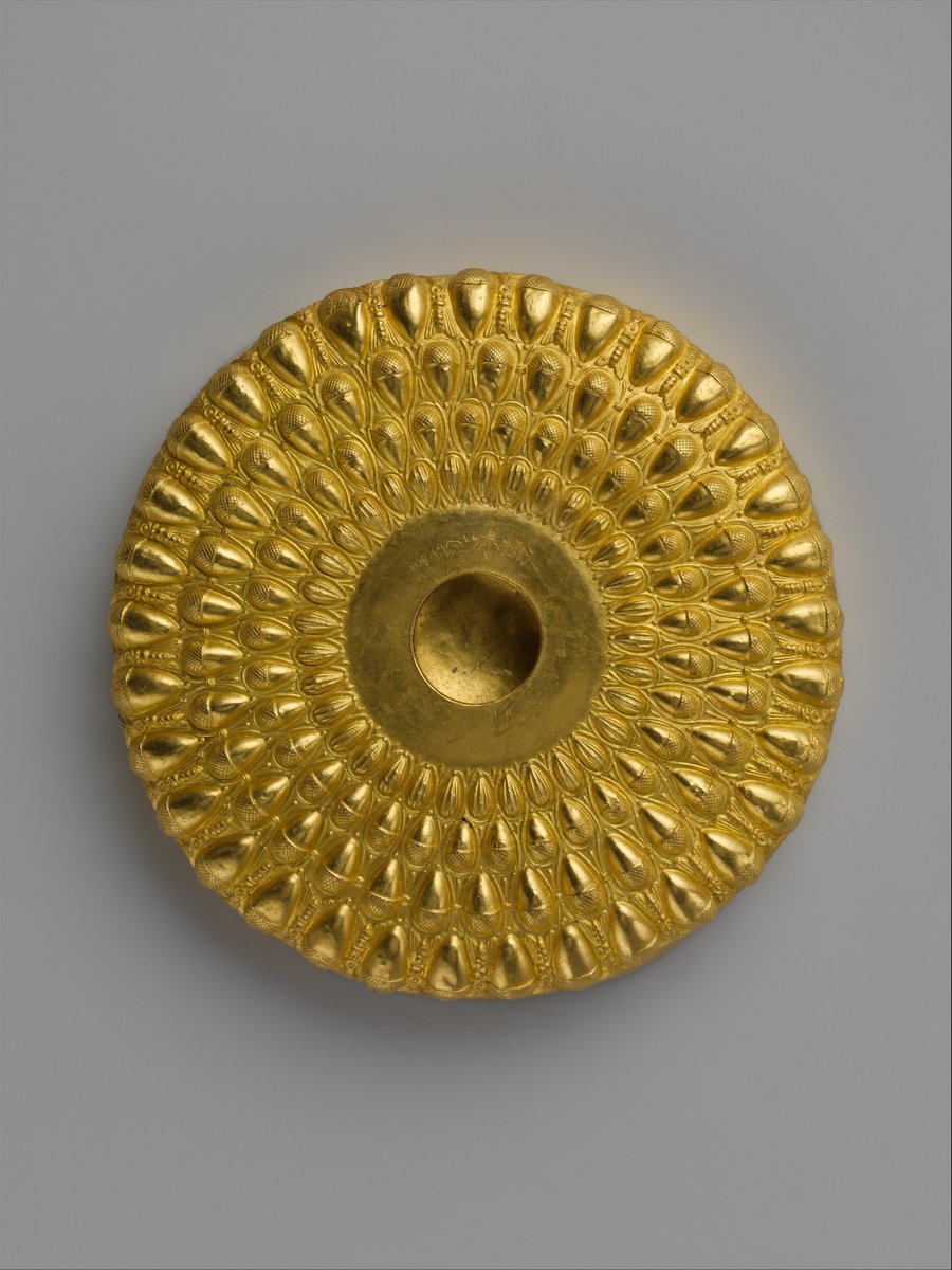 metmuseum's tweet photo. As part of our #MetAccess program, every month we invite Disabled and Deaf artists to respond to works in The Met collection that spark curiosity or inspiration.
Today @jjjjjeromeellis reflects on this gold phiale, or libation bowl, from the 4th–3rd century B.C.: https://t.co/3IntiMFkXD