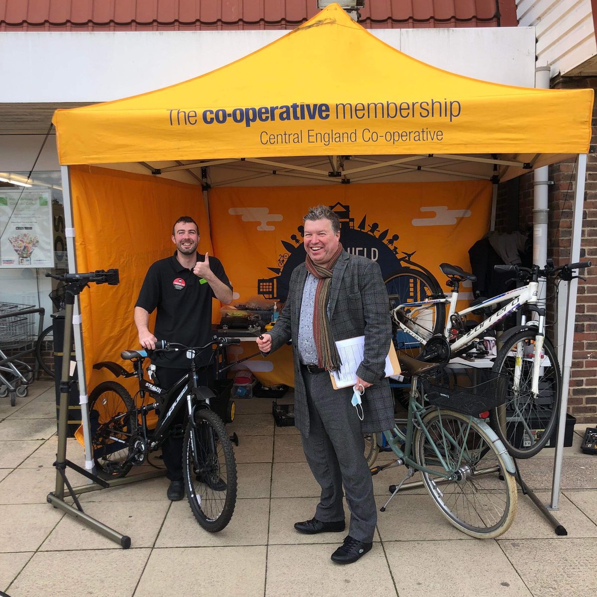 enformUK's tweet photo. Our Cycling Projects team have been over in Suffolk today, in Lowestoft & Halesworth supporting @mycoopfood with 2 pop-up Dr Bike sessions
#DrBike #cyclingisbest #getyourbikewinterready #repairyourbike #Bicyclehealthchecks #onyourbike
@dannydouglas1 @suchynicole @tanyaN_CeC https://t.co/NxmrE88A79