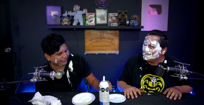 KevinMaskedMan's tweet photo. ¿Y ahora cómo le explico a mi mamá que este es mi trabajo? https://t.co/91rtcYF0Gl