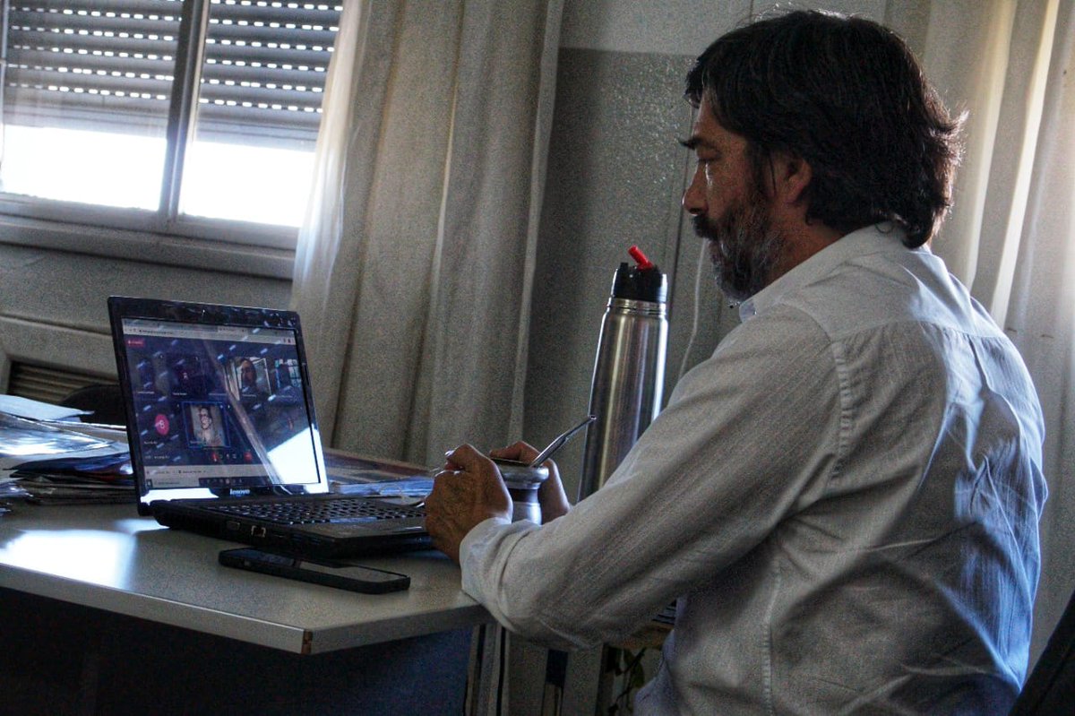 En representación del <a href="/MunicipioLdeZ/">Mun Lomas de Zamora</a>, participé de la mesa de diálogo "Prácticas de implementación de las normativas ambientales en el ámbito municipal", impulsada por la Universidad Nacional Guillermo Brown (<a href="/unaboficial/">Universidad Nacional Guillermo Brown</a>).

<a href="/minsaurralde/">Martín Insaurralde</a> <a href="/marinalesci/">Marina Lesci</a> <a href="/martinchoren_/">Martin Choren</a>