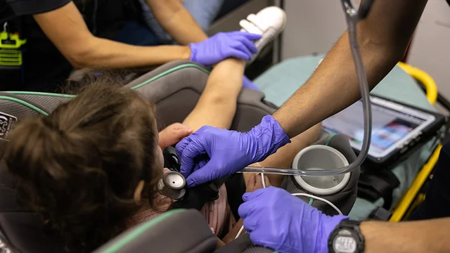 thehill's tweet photo. JUST IN: FDA authorizes Pfizer vaccine for children ages 5-11 https://t.co/4TCg2NvtRZ https://t.co/A33ZGxJOdJ
