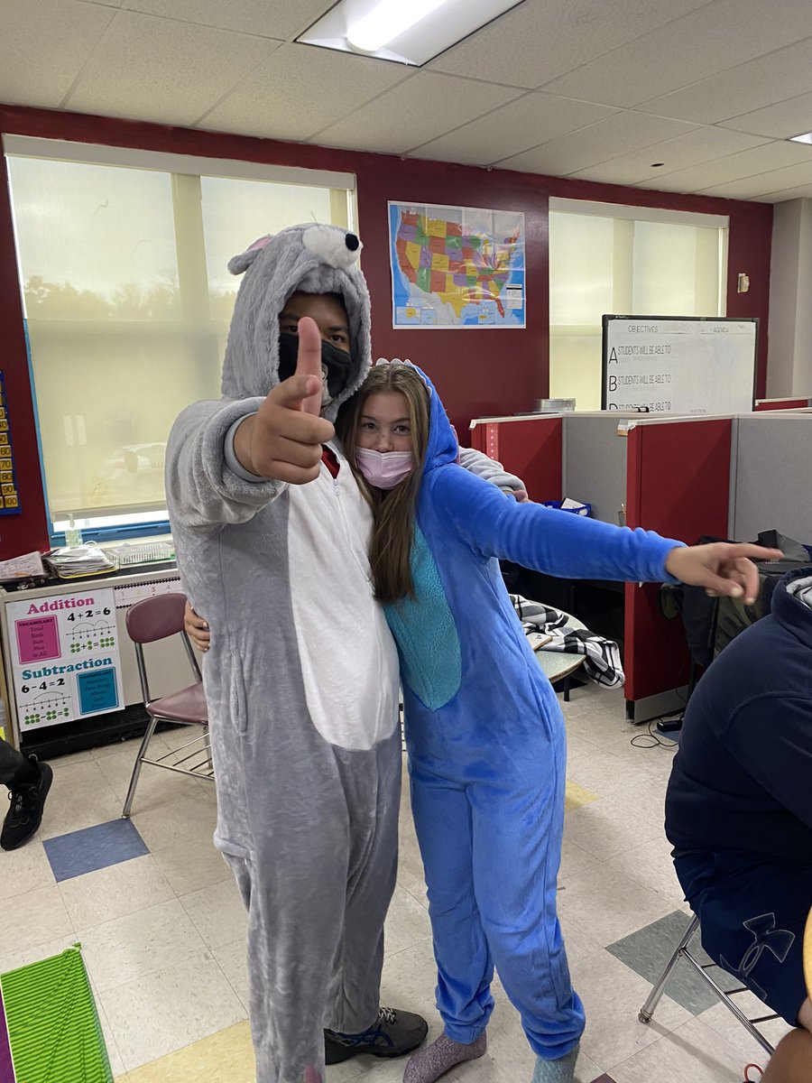 ms_searles's tweet photo. All treats, no tricks at our Best Buddies Halloween party!  🎃 #inclusionmatters #bestbuddies @Principal_FHS https://t.co/m0h9BZtWpd