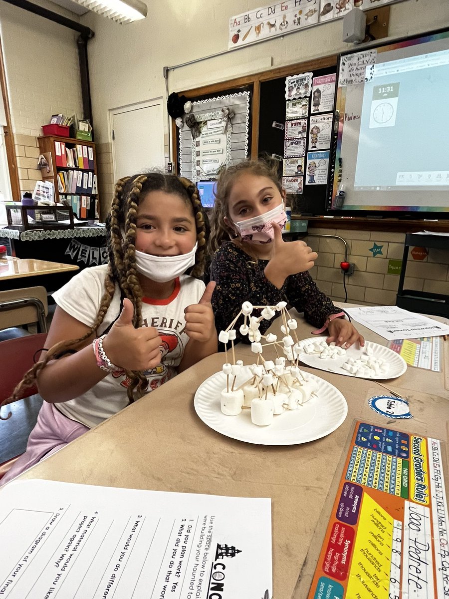 Grade2Jackson's tweet photo. Today the engineers in 2J were challenged to build the tallest, free standing tower with 50 toothpicks, 1 cups of small marshmallows, and 8 large marshmallows! It was great to see all the different ideas brought to life! https://t.co/MkuwXz7TEG