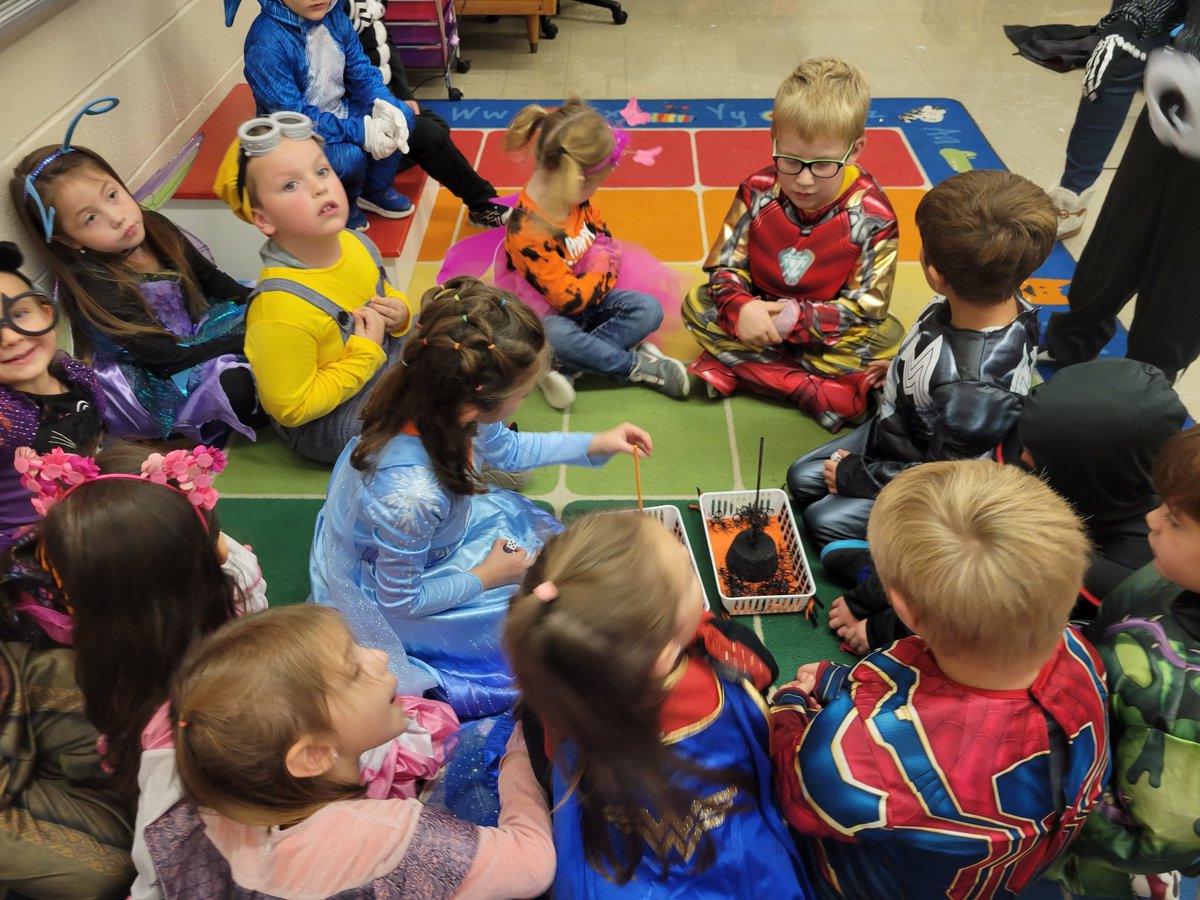 Miss McCabe tweet media