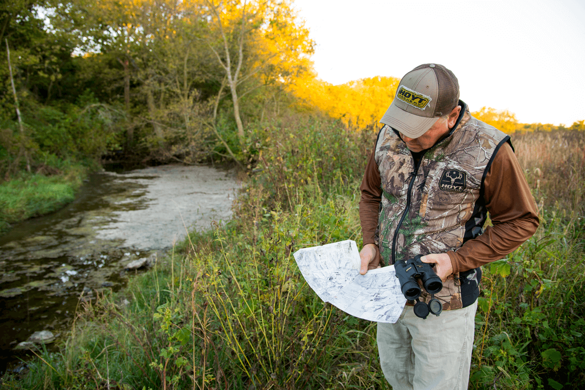 OUTDChannel's tweet image. If you&apos;re still looking to get that buck or bull, our friends at @BOWHUNTINGMAG offer &quot;4 Important Keys to Deer Success This Fall.&quot; Give it a quick read and maybe it will help. Click bddy.me/3BrN77F.  

#Bowhunting #DeerHunting #DeerHuntingTips #Buck #Bull #Hunting