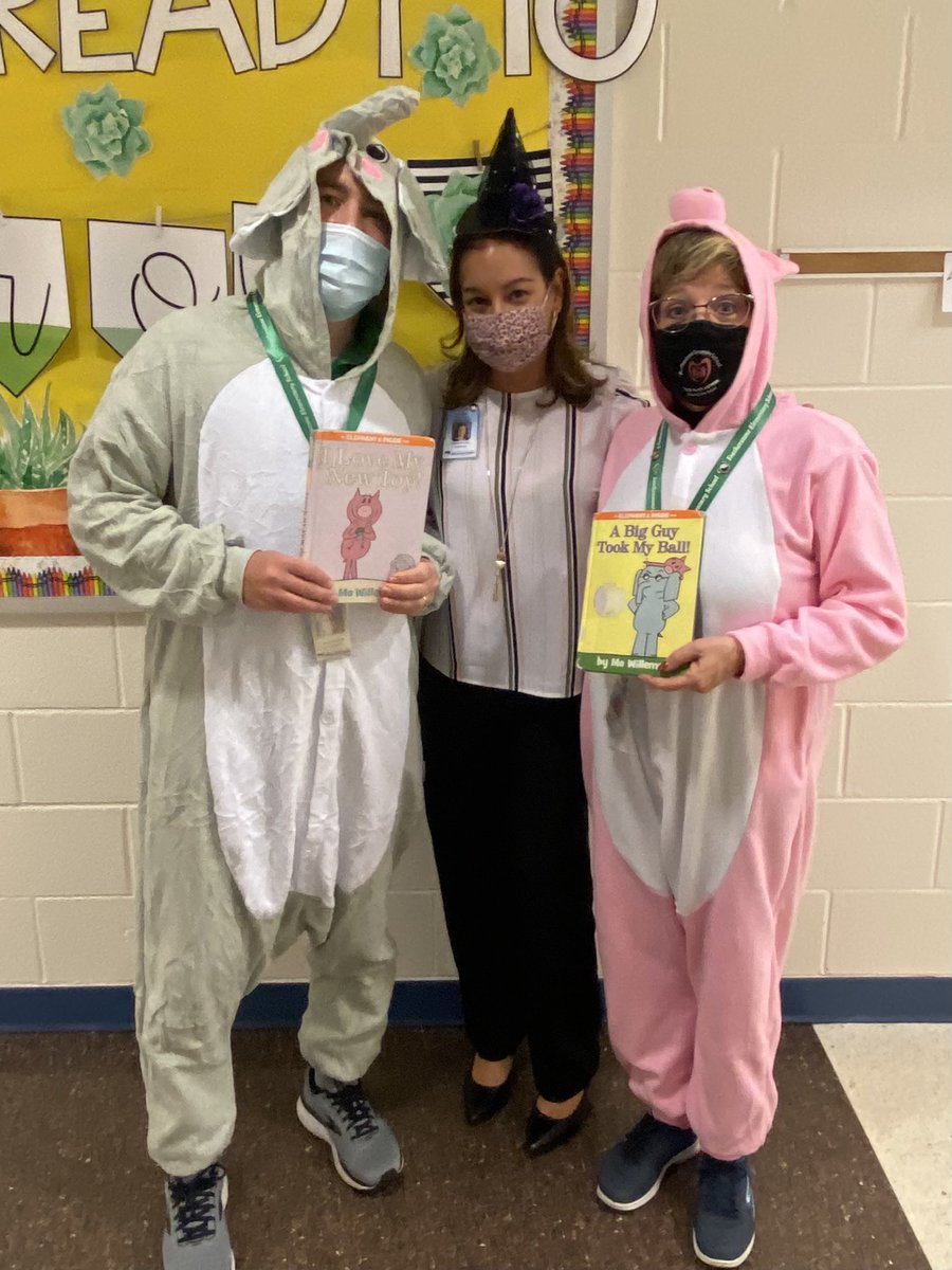 Meis_Hernandez's tweet photo. Exciting day visiting with @FeatherstonePWC teams analyzing math data 📊! The best part were all the awesome staff members and students who dressed up as their favorite book characters 📚. @DariaGroover @ChrisMcManusAP @MoniqueWatford #falconstrong https://t.co/D8zglQdJDZ