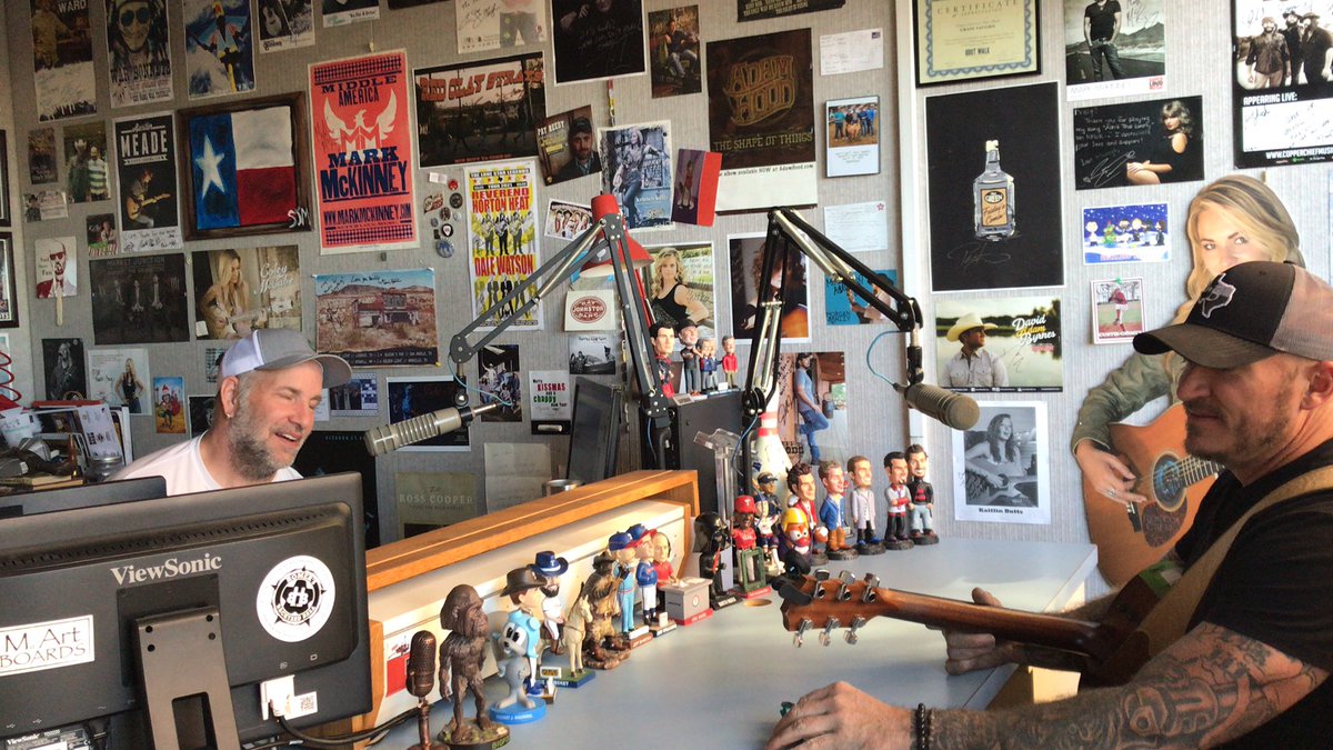 In the studio with <a href="/craigontheair/">Craig Vaughn</a> in a few!  Y’all tune in!

957kpur.com/#