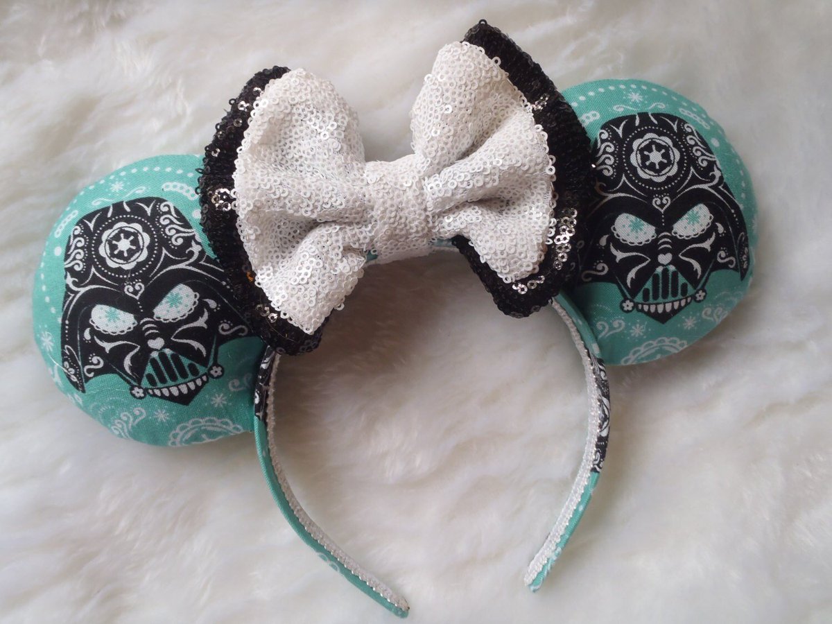 weplayitbyears's tweet photo. Handmade Custom Star Wars Sugar Skull Darth Vader Mouse ears headband inspired by Disney #etsy #ears #disneyland #waltdisneyworld #custommouseears #minniemouseears https://t.co/6LsV2uuyEj https://t.co/UeSdXPYHBT