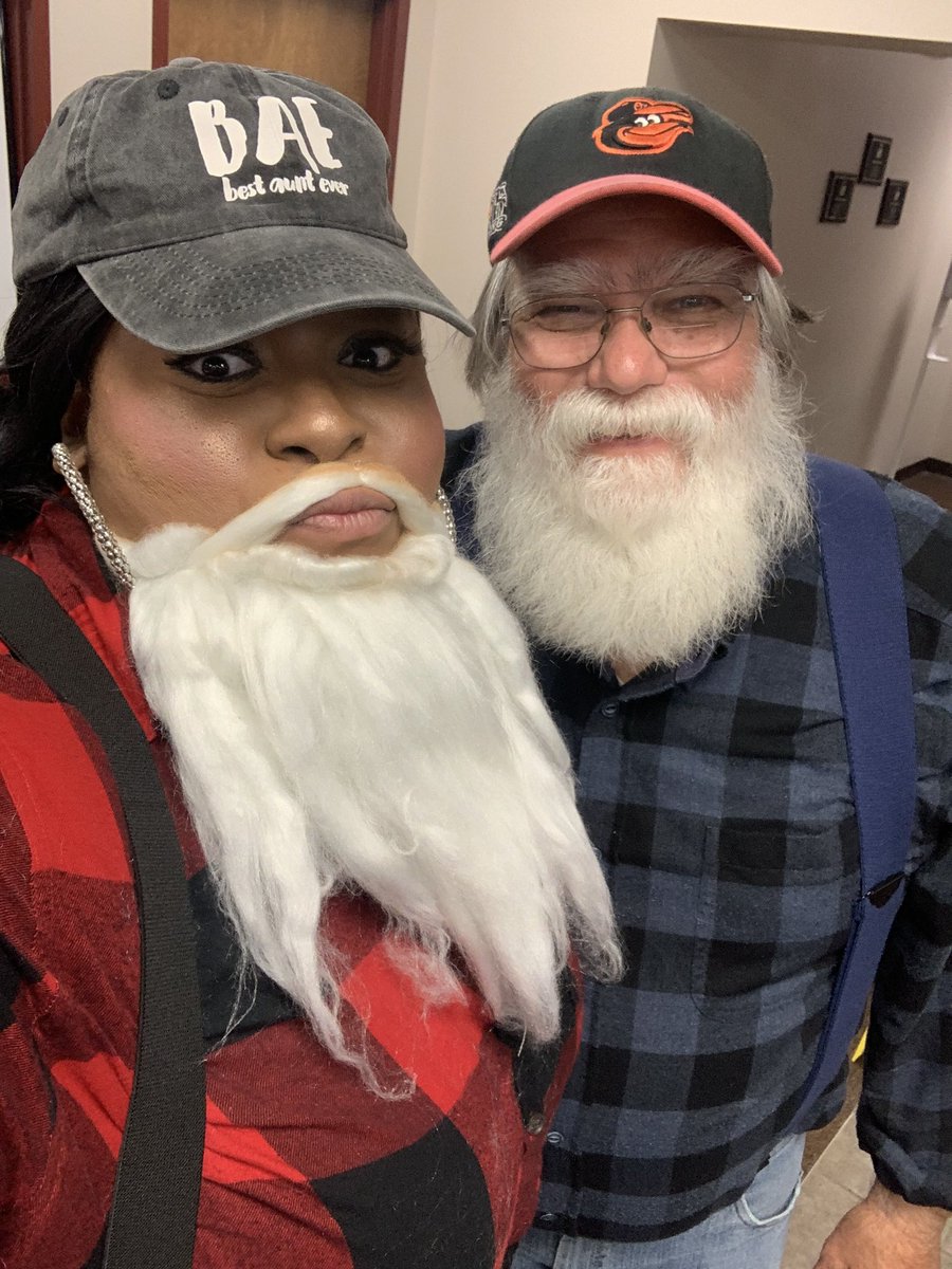 myfairladyt's tweet photo. 🎃👨🦳GUESS WHO? I’m Traffic Jam Jimmy for Halloween this year! What an honor! 😂 #thebeard #plaidshirts #matchinghats #FOX45friends @TrafficJamJimmy @FOXBaltimore @BmoreLifestyle 🔥🧡 https://t.co/CGHE4tQ0xc