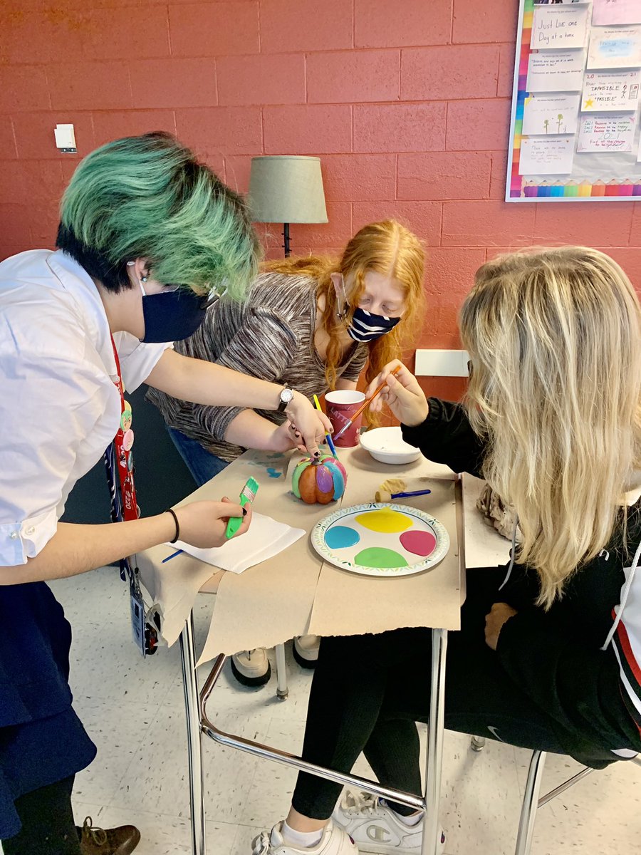 TMulvaney_BHS's tweet photo. These journalists earned a break from collecting content today! Our Yearbook Fall Fest was the perfect way to celebrate the hard work they’ve put into our publication so far! @barrington220 @BarringtonHS220 https://t.co/Rm4z6576Ol