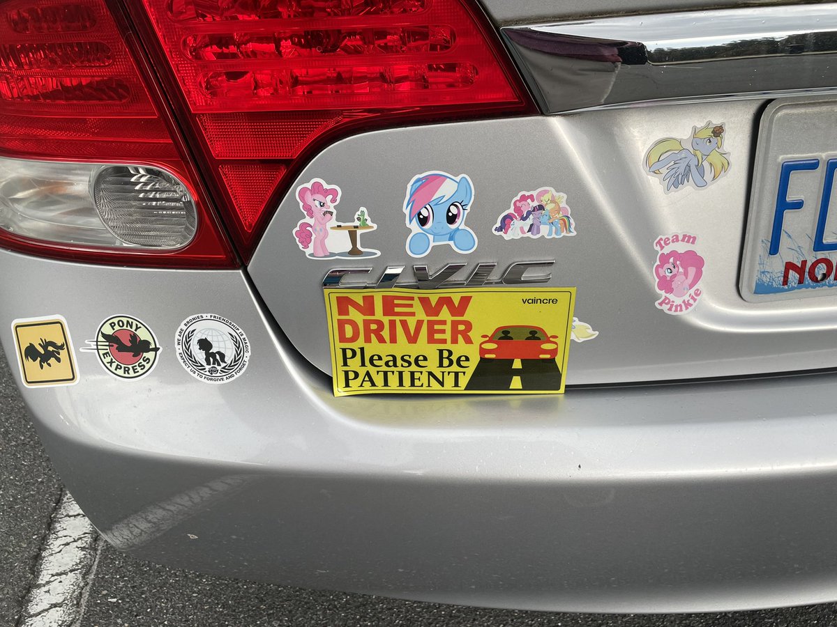 AquixusIsEpic's tweet photo. BRO WHO PUT THIS ON MY CAR, I GET IT BRO YOU DONT LIKE THE STICKER I WANNA REMOVE OT I JUST KEEP FORGWTTING https://t.co/U0AqECBdif