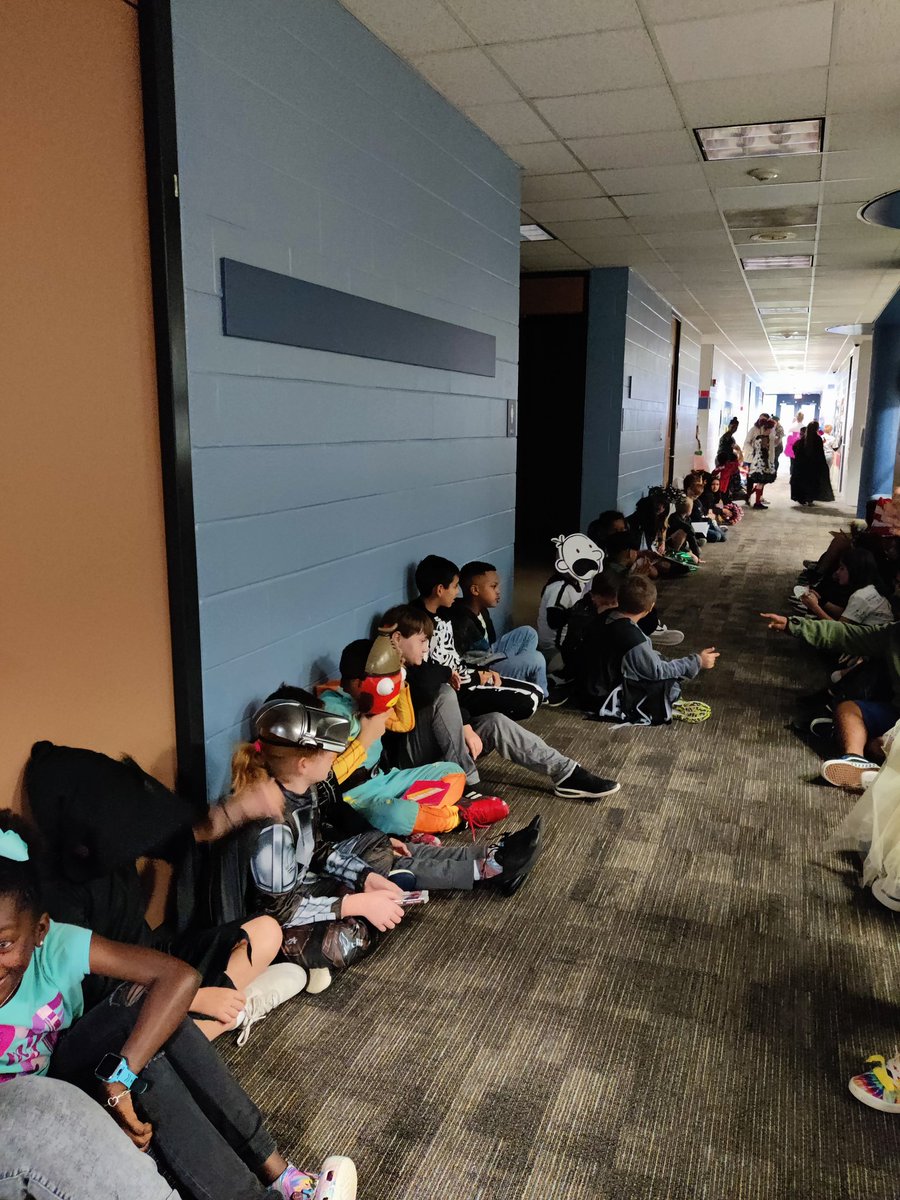 4thgradepfe tweet media