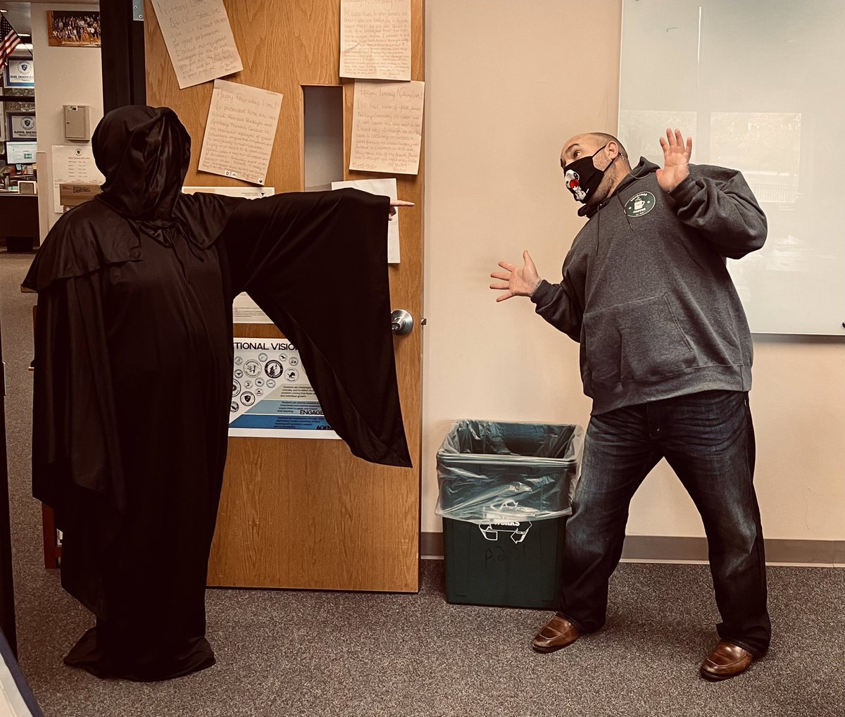 Mrs. Amy Schott tweet media