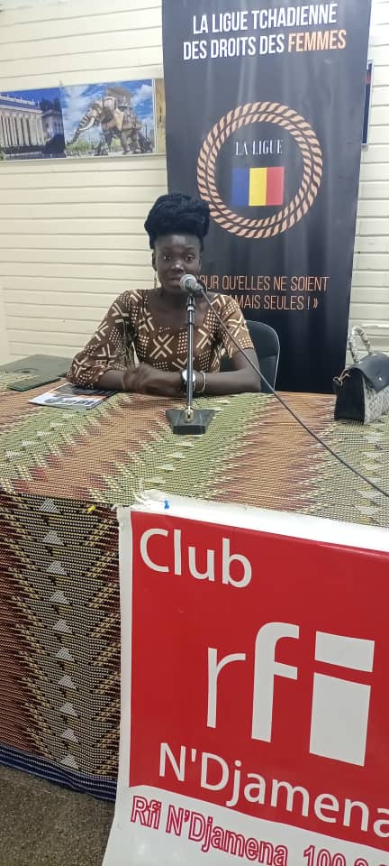 Timidemais's tweet photo. Nous étions au débat organisé par le club RFI de N'djamena à l'IFT sous le thème : La condition féminine au Tchad et le féminisme ✌🏿.
Je suis touchée de voir la présence massive des hommes à ce débat ✋🏿👌🏿🥰🇹🇩 c'était top.
#Laliguetchadiennedesdroitsdesfemmes 
#Laligue235 https://t.co/0Kbnf7Og7B