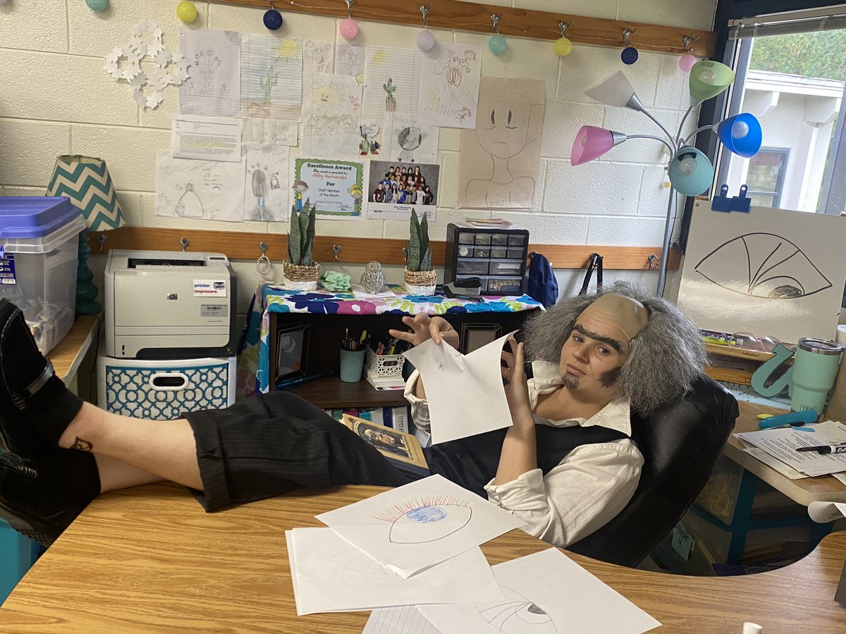 mrsabbyher's tweet photo. Count Olaf the substitute teacher was back! 👁 📚🤨
 #BookCharacterDay #seriesofunfortunateevents #lemonysnicket #readingteacher https://t.co/qLxJgnnYUq