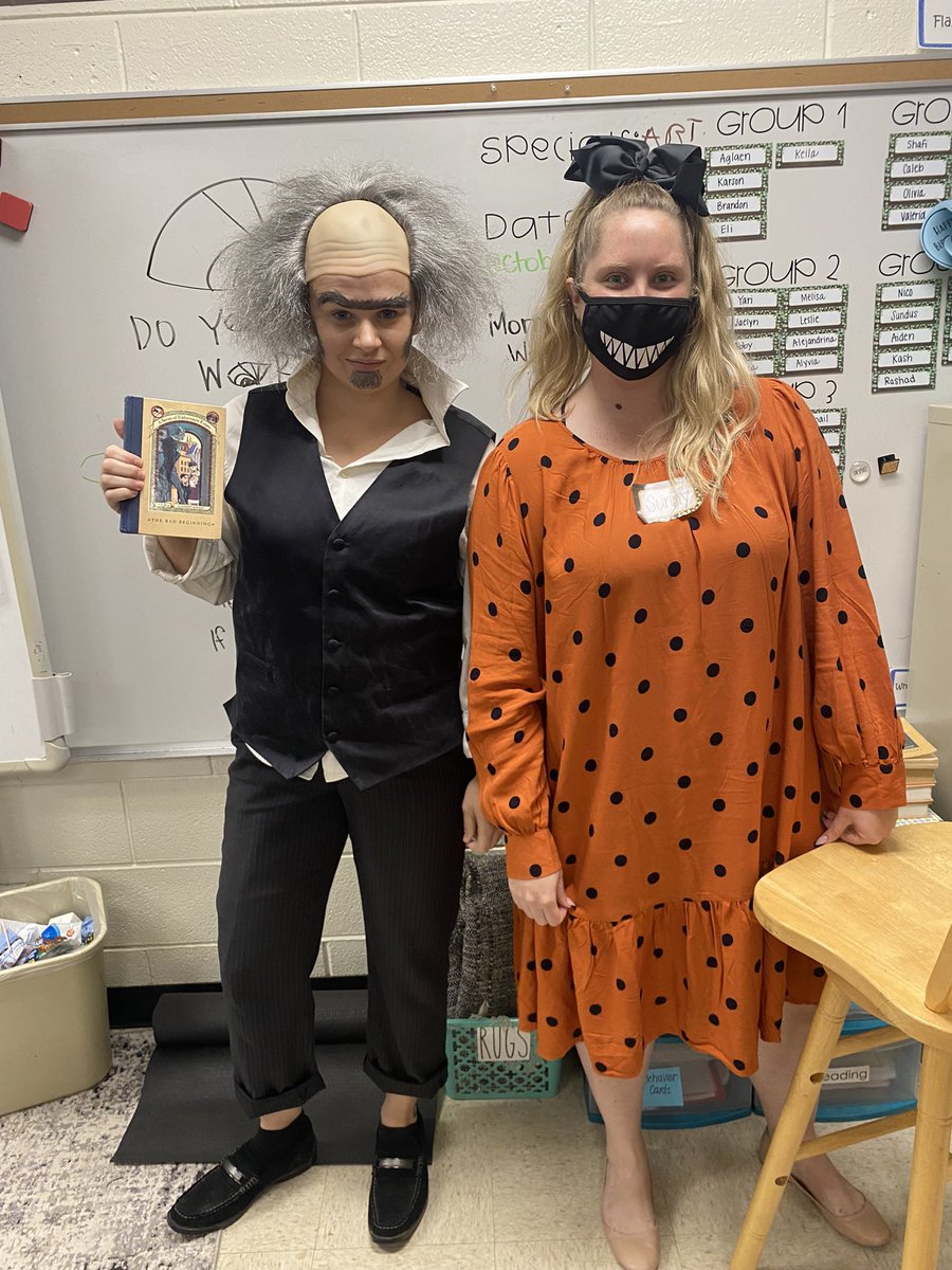 mrsabbyher's tweet photo. Count Olaf the substitute teacher was back! 👁 📚🤨
 #BookCharacterDay #seriesofunfortunateevents #lemonysnicket #readingteacher https://t.co/qLxJgnnYUq