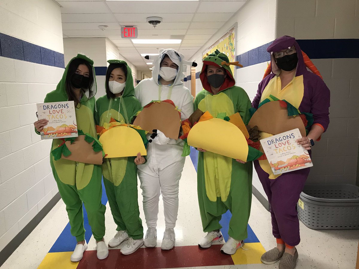 “Fall Into a Good Book” celebration! What a great way to celebrate the amazing authors and books that inspire our readers! From everything Mo Willems (<a href="/The_Pigeon/">The Pigeon</a>) to <a href="/Rubingo/">Adam Rubin</a> and Dragons Love Tacos! <a href="/MBReeseAES/">Monique B. Reese</a> <a href="/MrsLockeTweets/">Abby</a> #tqtweet