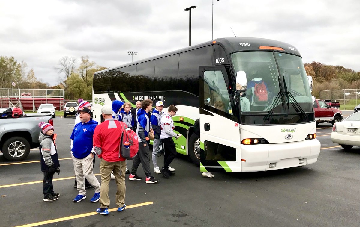 GORiteway's tweet photo. We are so excited to be transporting teams to their playoff games this evening! Best of luck to all of our teams competing!🏈🏆
#GORitewayTransportationGroup #Football #Playoffs2021 #FridayNightLights #WIAAState #HartfordOrioles #SlingerOwls #OakCreekKnights https://t.co/IZ6nWFrxjQ