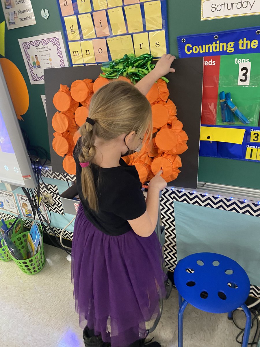 CarlaMFletcher's tweet photo. Some Halloween fun with “Pumpkin Poke” to win a prize 🎃🙂 @HTSD_Robinson https://t.co/ZcpFPlhr4G