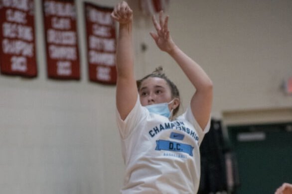 LHMiller44's tweet photo. @katherinesopko is LIGHTS OUT and FEARLESS. We love what she brings to the squad @RiversAthletics 💖!! 
🏀💪🔥 https://t.co/Xq03bw98Gr