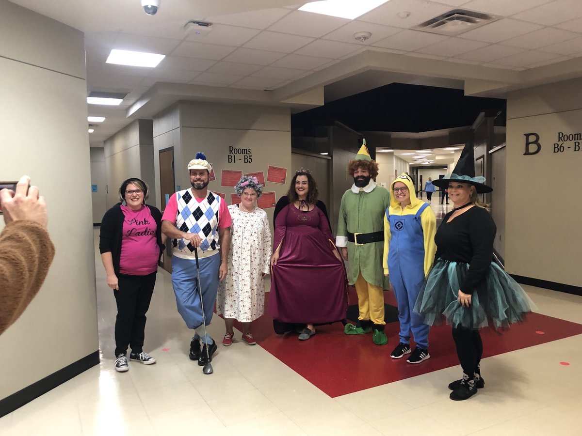 CanyonRidgeMPS's tweet photo. CRI - Rockin the Ridge with fun &amp; laughter!  We love our kids! https://t.co/L409UkccSk