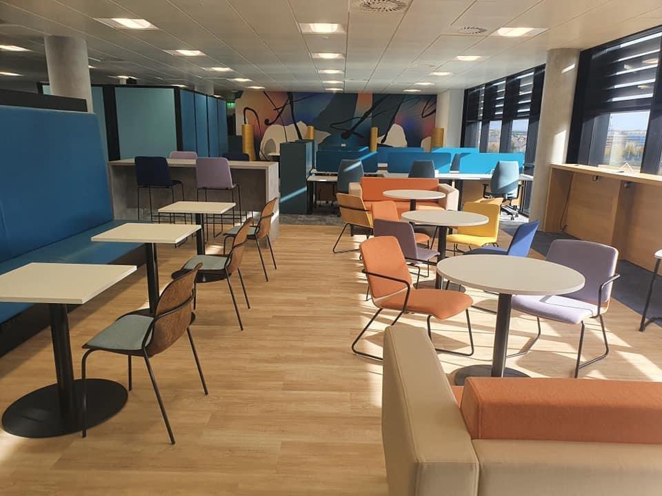 MinofFurniture's tweet photo. A busy week of installs…
#workplace #hybridworking #education #schoolfurniture #furniture #design #government #socialaims #interiors #officefurniture #installation #classroomdesign #architecture #projectmanagement #collaboration #sciencelabs #newtops #laboratory #classroom https://t.co/qJPIFTU7bQ