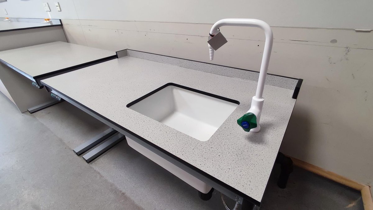 MinofFurniture's tweet photo. A busy week of installs…
#workplace #hybridworking #education #schoolfurniture #furniture #design #government #socialaims #interiors #officefurniture #installation #classroomdesign #architecture #projectmanagement #collaboration #sciencelabs #newtops #laboratory #classroom https://t.co/qJPIFTU7bQ