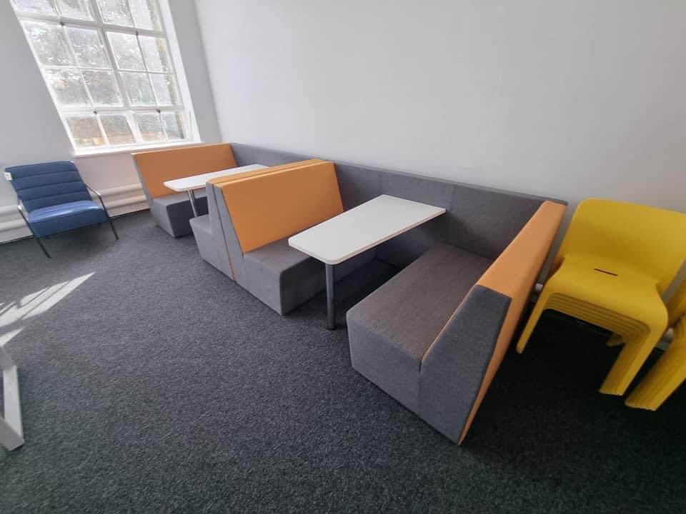 MinofFurniture's tweet photo. A busy week of installs…
#workplace #hybridworking #education #schoolfurniture #furniture #design #government #socialaims #interiors #officefurniture #installation #classroomdesign #architecture #projectmanagement #collaboration #sciencelabs #newtops #laboratory #classroom https://t.co/qJPIFTU7bQ