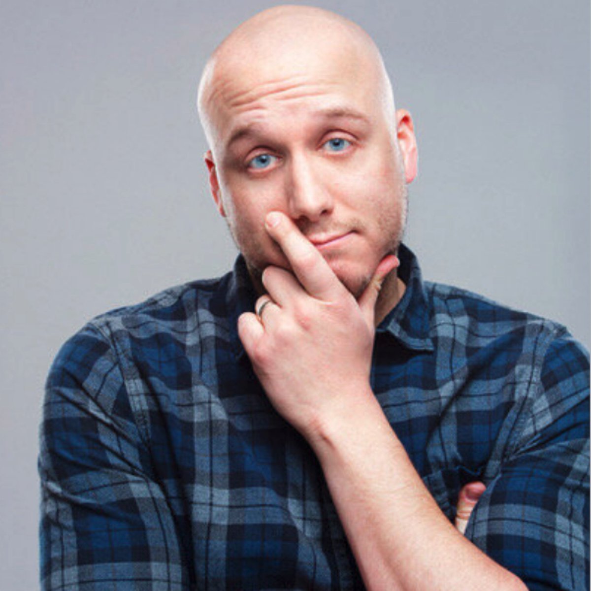 KevinDombrowski's tweet photo. Traveling all day for the weekend at
@RobsComedyNY - NEW #JustJoking
will up be tomorrow and worth it - BUT
for now you can see me for 3 shows
FRI &amp; SAT in Buffalo.

🎟: https://t.co/1ObYcxySJm https://t.co/Zsq8g29hRh