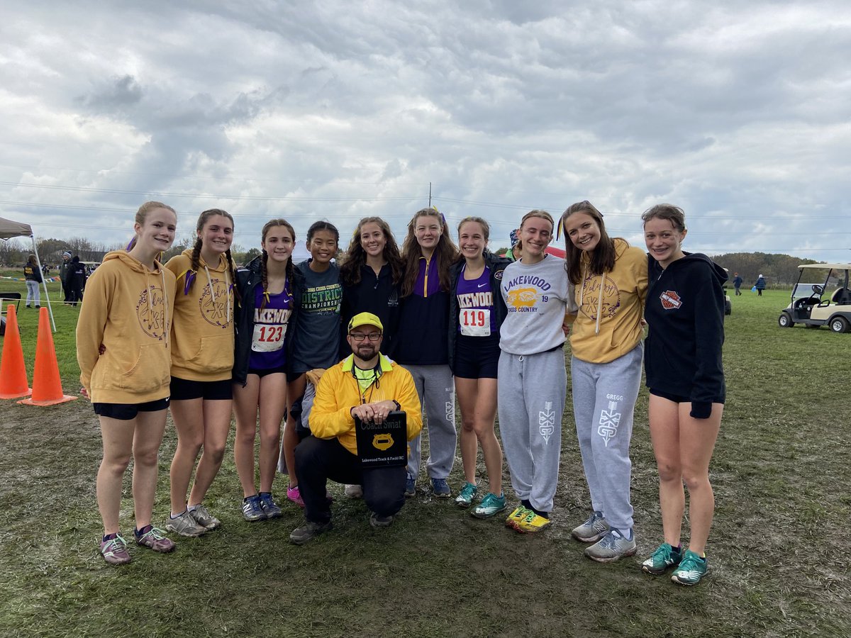 MMM74221829's tweet photo. What an amazing group of young ladies! So much talent and heart. They support each other on and off the course. Coach Swiat and Coach Leah making huge strides for Lkwd XC!So excited for tomorrow 🏃‍♀️🏃‍♀️🏃‍♀️#Ranger Pride@ Lakewood Athletics #One Heartbeat One Lakewood https://t.co/oamyBCLNxN