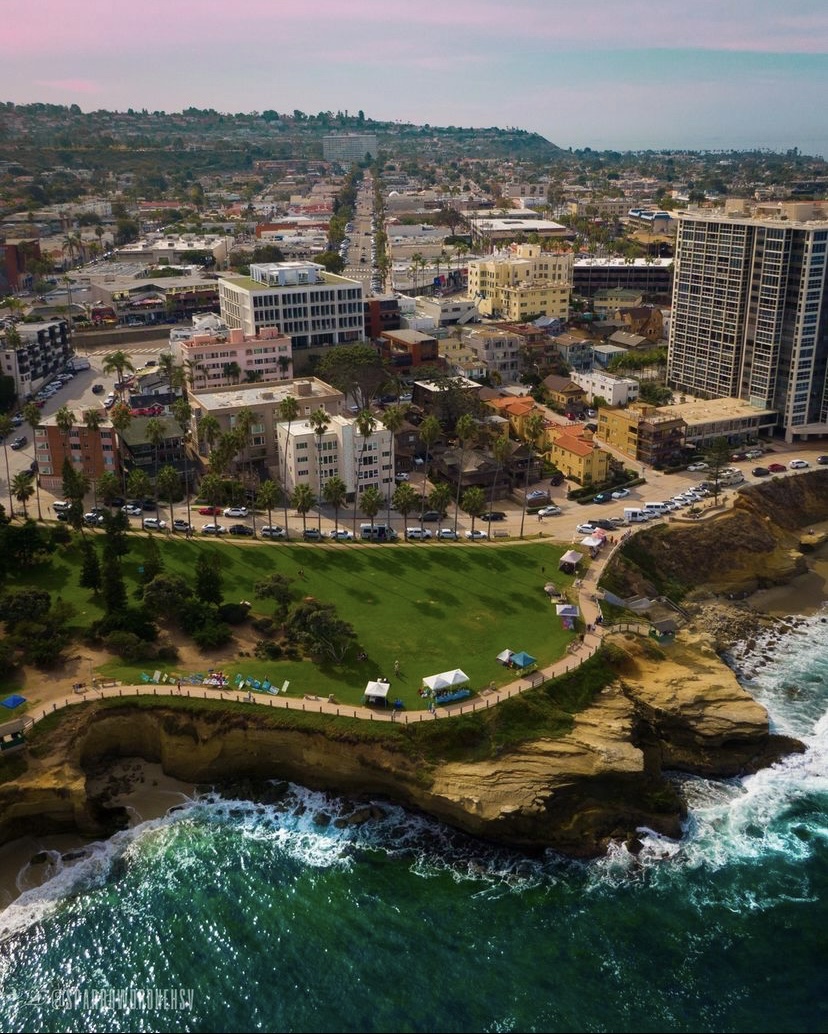 bkm_management's tweet photo. 📍La Jolla, California

📷 Photo: @sparrowdronehsv on Instagram

Been here before? Let us know in the comments below! 

#architecture #streetphotography #cityfeature #citycapture #cityscape #photography #coastline #sandiego #sd #California #photoinspiration #featuredphotographer https://t.co/SLmSfoQAwL
